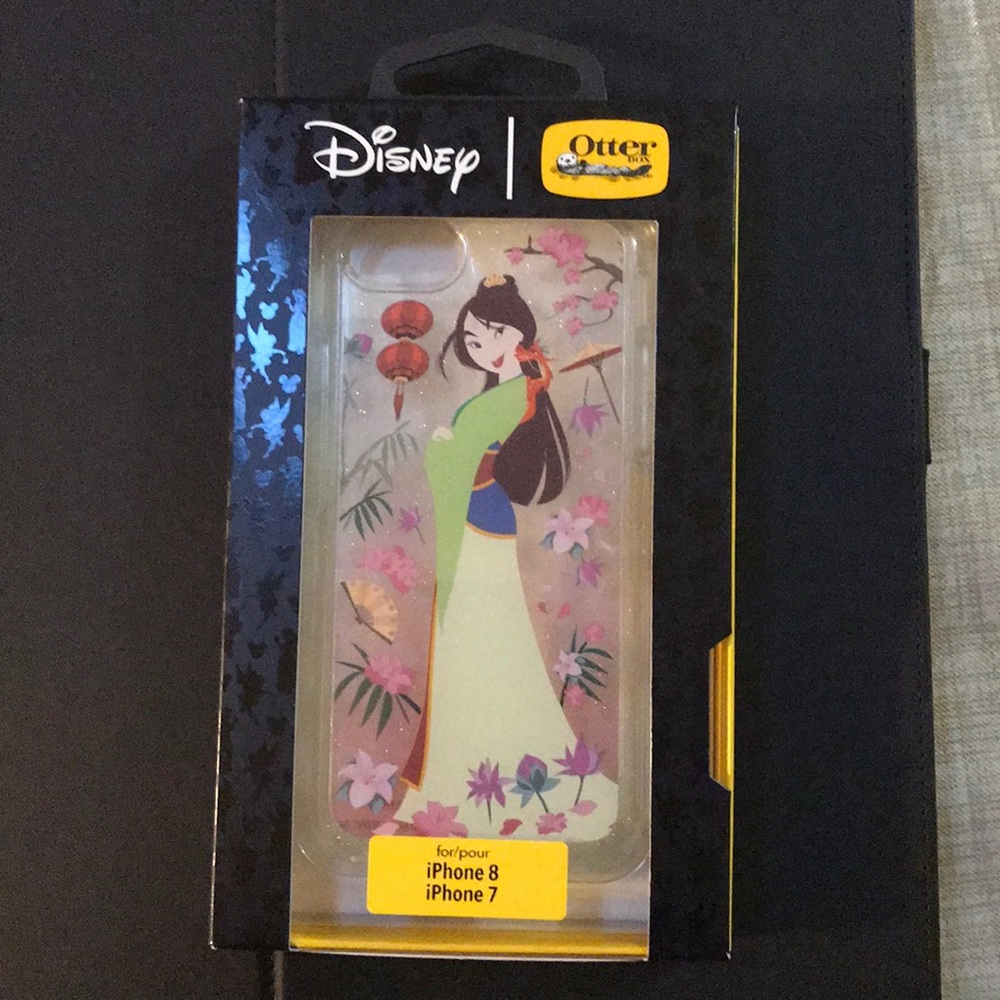 Disney Otterbox for the iPhone 7//8!!!!!!